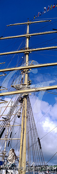 Mast to the Sky, sailing ship Mir